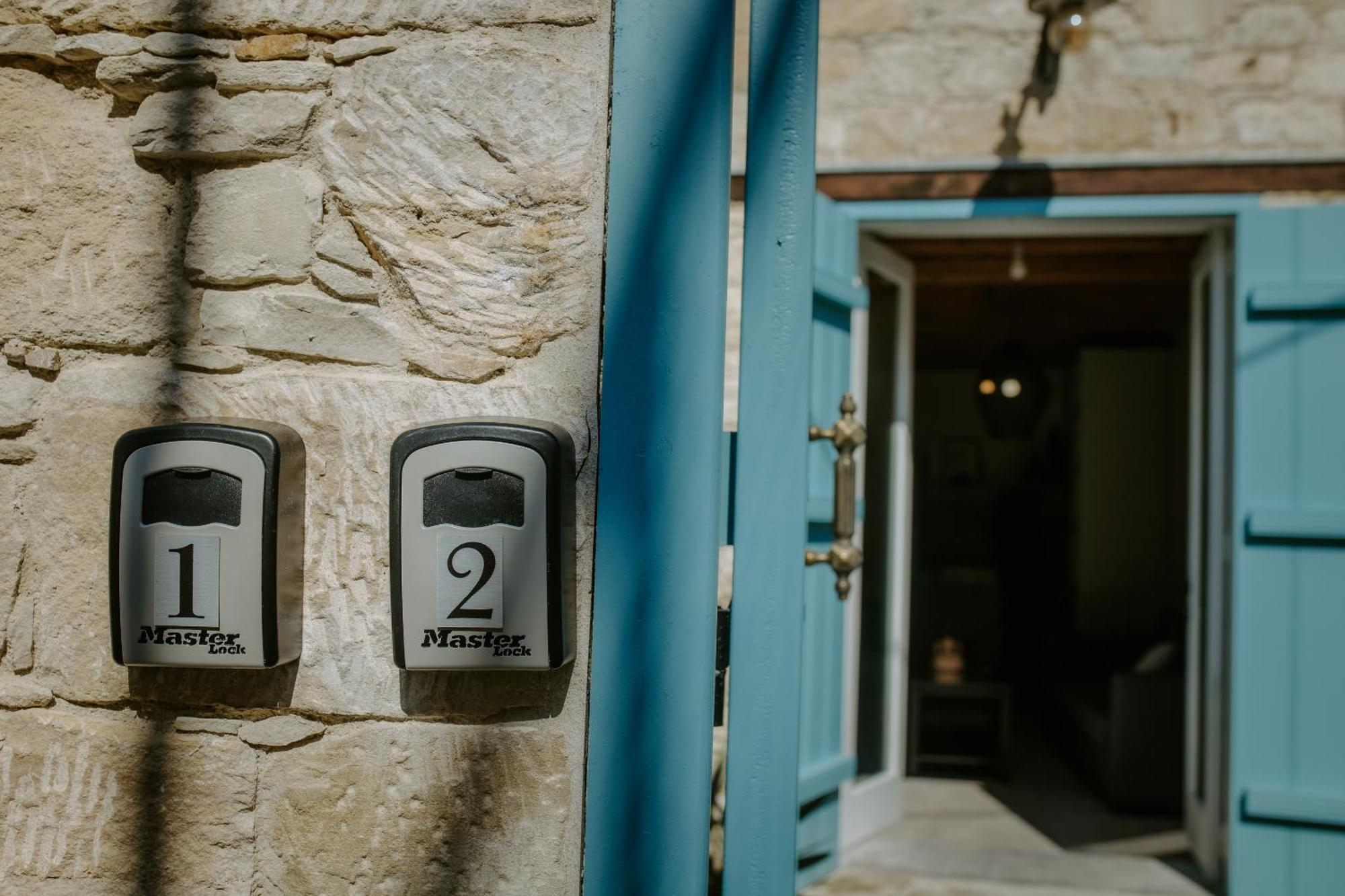 Smaragda'S Guest Rooms Lemesós Eksteriør bilde